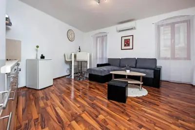 Stan 37 m², Rovinj - potpuno opremljen i namješten - 2
