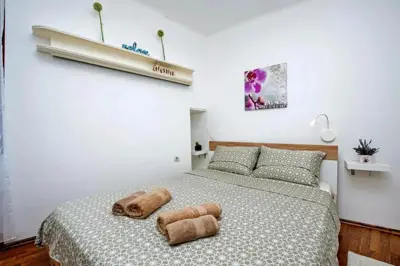 Stan 37 m², Rovinj - potpuno opremljen i namješten - 13