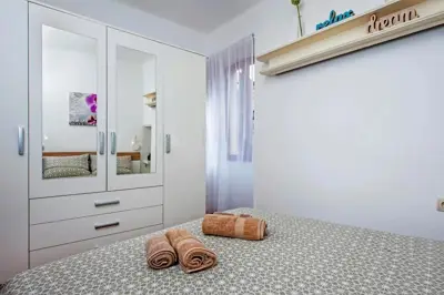 Stan 37 m², Rovinj - potpuno opremljen i namješten - 11