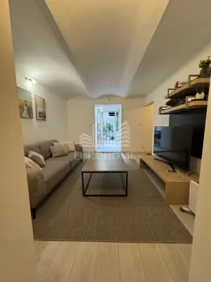 Amruševa, dvosoban stan s loggiom i vrtom, 62 m² - 2