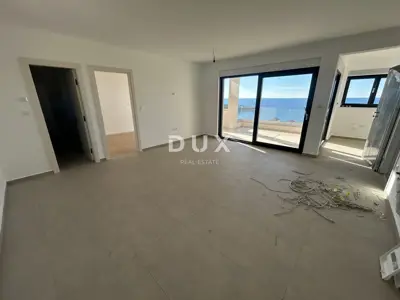 Penthouse 65.9 m², Primošten - sea view and terrace 36 m² - 5