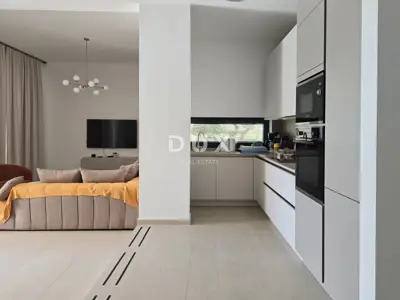 Haus zum Kauf in Umag, 157 m² - 10