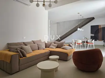 Haus zum Kauf in Umag, 157 m² - 4