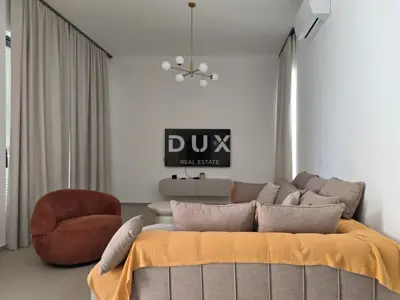 Haus zum Kauf in Umag, 157 m² - 2