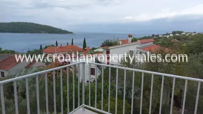 Haus, Šolta, 245 m², 450 000 €