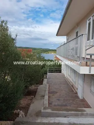 Kuća, Šolta, 245 m², 450 000 € - 7