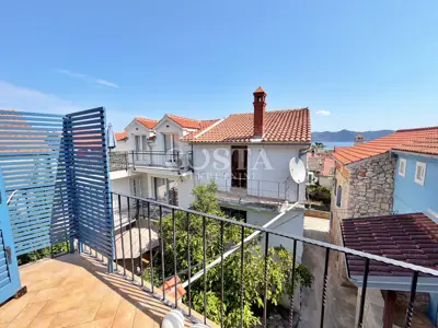 VELI IŽ - Mediteranska kuća u nizu 150 m od mora - 19
