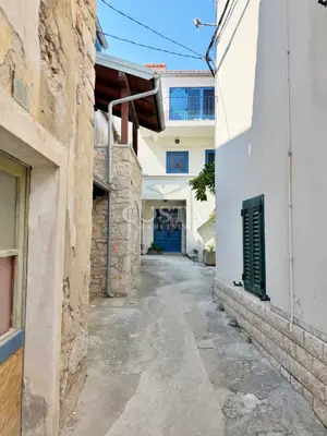 VELI IŽ - Mediteranska kuća u nizu 150 m od mora - 2