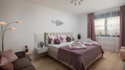 Stan 280 m², Podstrana - novija gradnja s bazenom - 11