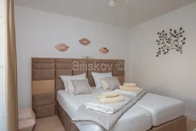 Stan 280 m², Podstrana - novija gradnja s bazenom - 9