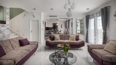 Stan 280 m², Podstrana - novija gradnja s bazenom - 5