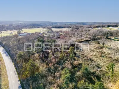 Građevinsko zemljište 1.715 m², Tinjan - stambena namjena