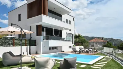 Villa 300 m², Klis - atemberaubender Panoramablick auf Split und die Inseln - 2