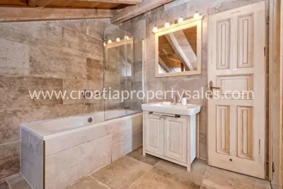 Estate 8,500 m², Hvar Island - peace and privacy - 12