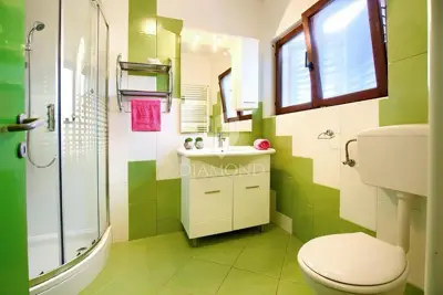 House in Peroj, two floors and a spacious yard - 13