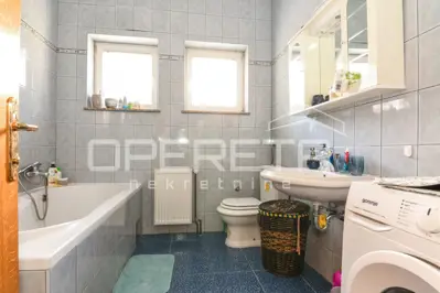 House 340 m², Gajnice, quiet location and privacy - 14