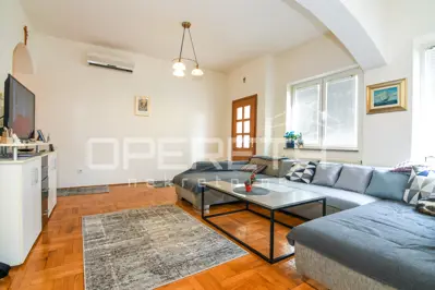 House 340 m², Gajnice, quiet location and privacy - 19