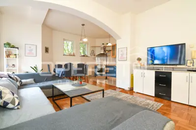 House 340 m², Gajnice, quiet location and privacy - 20