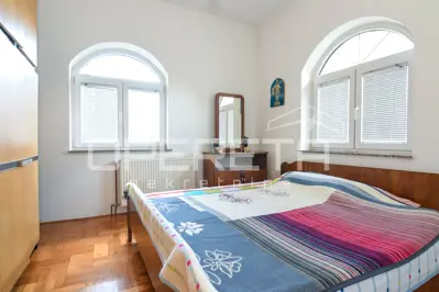 House 340 m², Gajnice, quiet location and privacy - 15