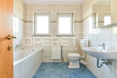 House 340 m², Gajnice, quiet location and privacy - 5