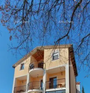 Stambeno-poslovna zgrada, Rovinj, 847 m², mirno naselje