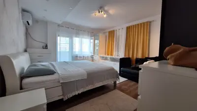 Zagreb, Remete, zweigeschossige 4-Zimmer-Wohnung 180 m², 2 Parkplätze - 12