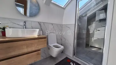 Zagreb, Remete, zweigeschossige 4-Zimmer-Wohnung 180 m², 2 Parkplätze - 7