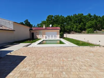 Haus 133 m², Bibići bei Svetvinčenat, Pool und Sommerküche - 20
