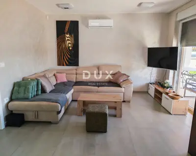 House 133 m², Bibići near Svetvinčenat, pool and summer kitchen
