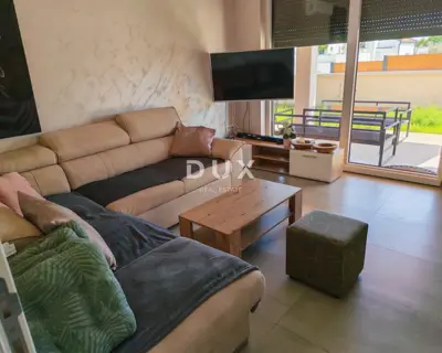 Haus 133 m², Bibići bei Svetvinčenat, Pool und Sommerküche - 2