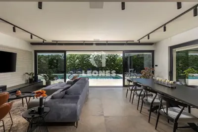 Villa 278 m², Lovrečica near Umag, heated pool - 12