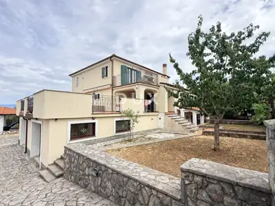Haus zum Kauf in Dobrinj i okolica, 300 m² - 15