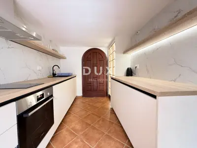 Haus zum Kauf in Dobrinj i okolica, 300 m² - 2