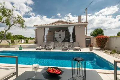 Haus 130 m², Barban - Pool und ruhige Lage - 3