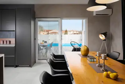 Svetvinčenat, surrounding area, modern house with pool - 8