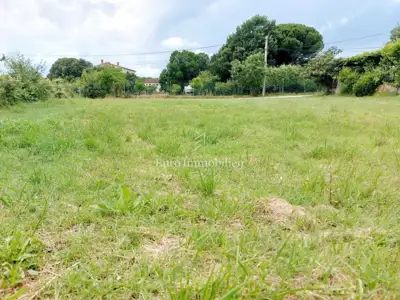 Building plot 804 m², Valbandon - quiet location