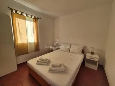 Tisno - kuća s 9 apartmana i bazenom - 7