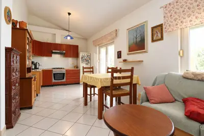 Pula, Komfortable 3-Zimmer-Wohnung mit zwei Badezimmern und Balkon - 3