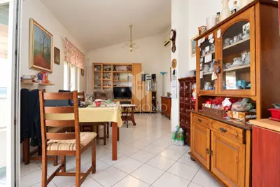 Pula, Komfortable 3-Zimmer-Wohnung mit zwei Badezimmern und Balkon - 4