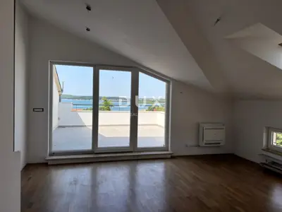 Stan 192 m², Medulin - panoramski pogled na more - 13