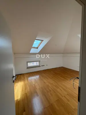 Stan 192 m², Medulin - panoramski pogled na more - 19