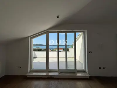 Stan 192 m², Medulin - panoramski pogled na more - 4