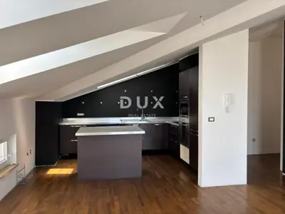 Stan 192 m², Medulin - panoramski pogled na more - 14