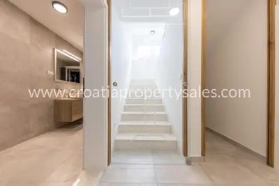 House 380 m², Rogoznica - new construction by the sea - 14