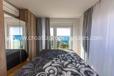 House 380 m², Rogoznica - new construction by the sea - 8