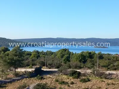 Grundstück, Brač, 5 600 m², 620 000 € - 2