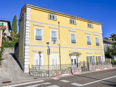 House for sale in Opatija - Centar, 320 m²