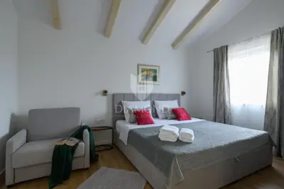 Haus 286 m², Marčana - Pool und Grundstück 1.154 m² - 11
