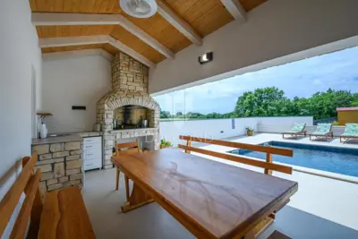 Haus 286 m², Marčana - Pool und Grundstück 1.154 m² - 3
