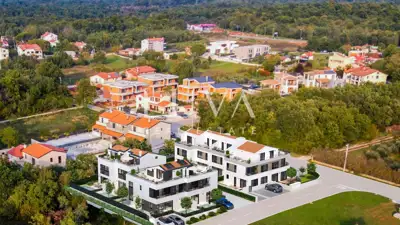 Kuća 168 m², Poreč - bazen i terasa - 10